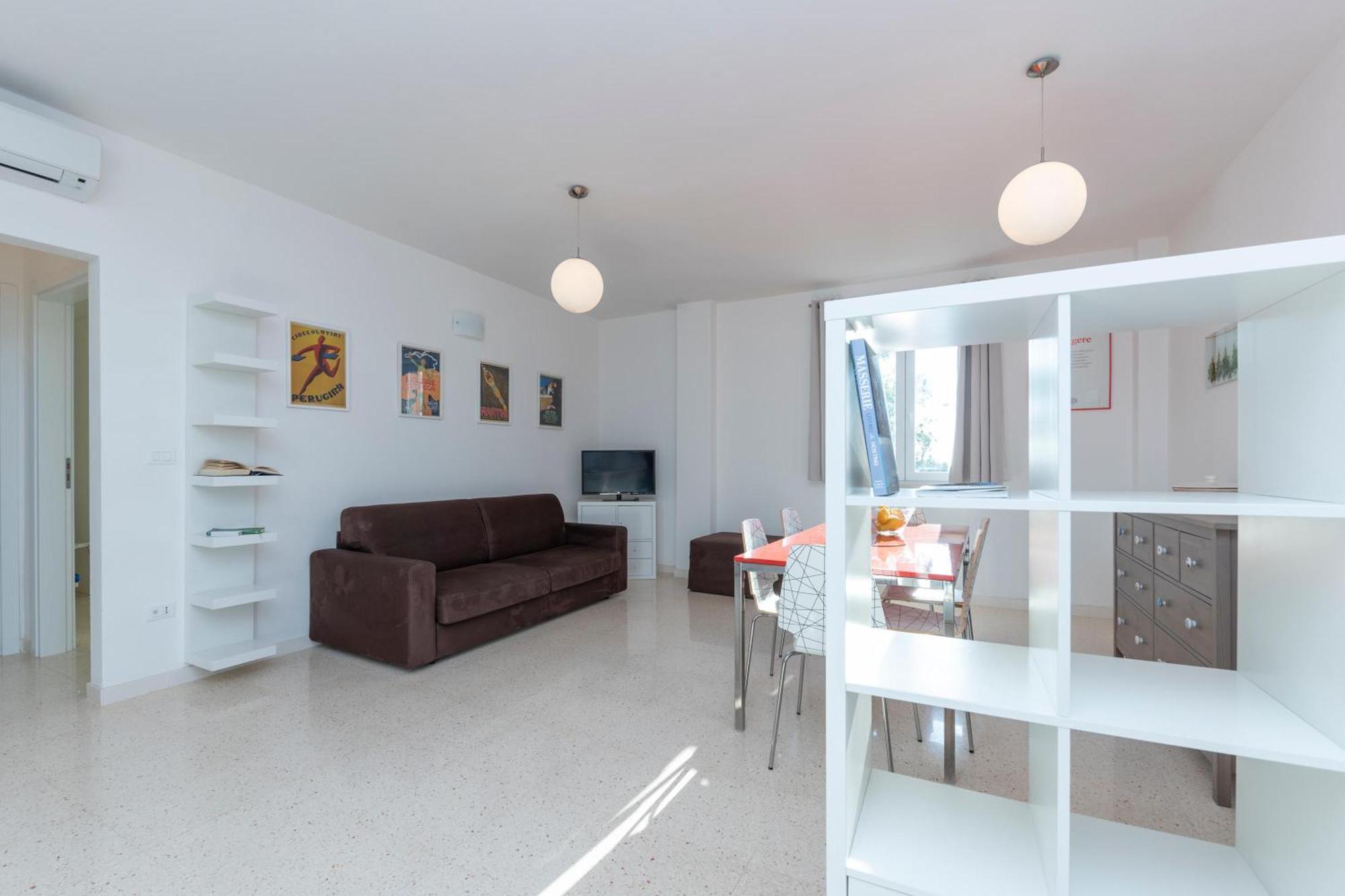 Deluxe One-Bedroom Apartment